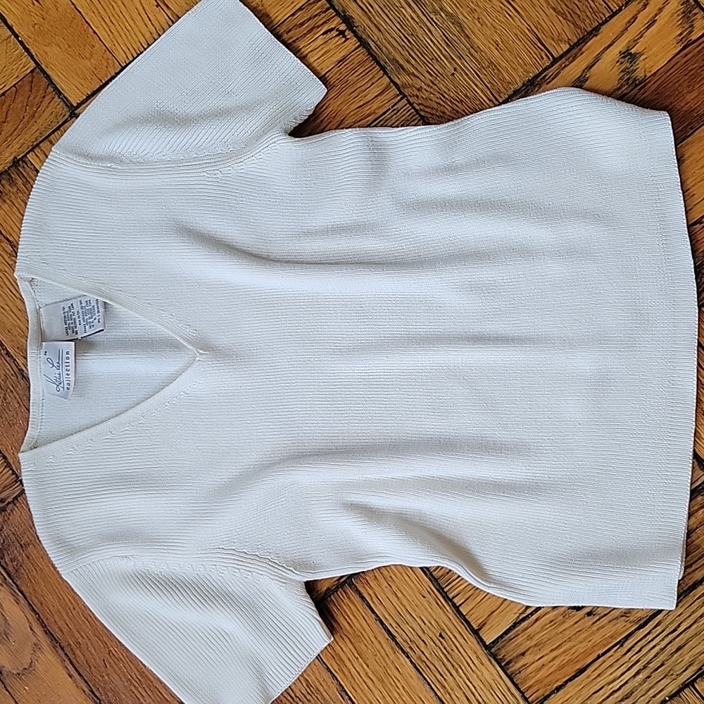 Vtg Cream V-neck Knit - Picture 2 of 3